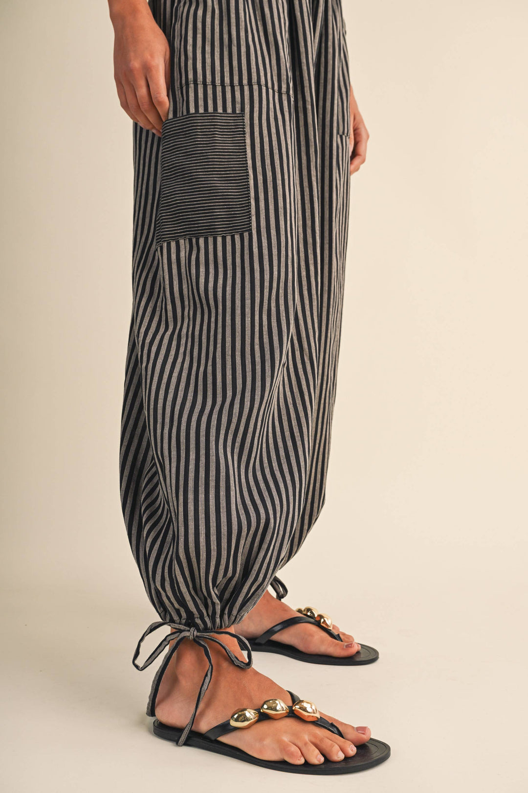 STRIPED DOUBLE GAUZE BALLOON PANTS