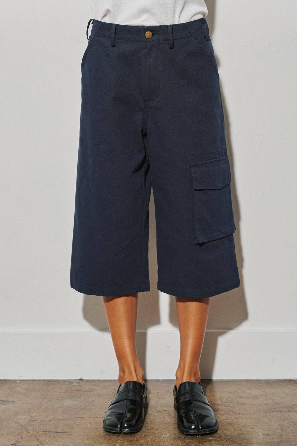 WOVEN BERMUDA CARGO SHORTS