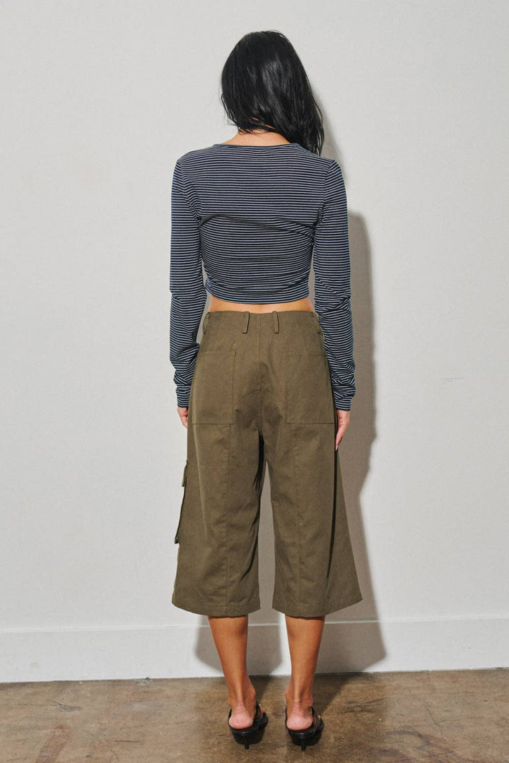 WOVEN BERMUDA CARGO SHORTS