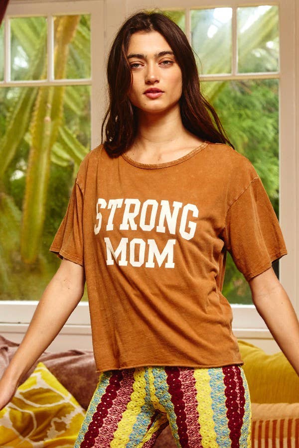 'STRONG MOM' T Shirt