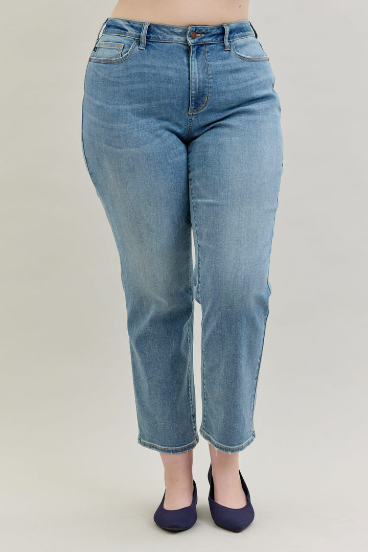 Curvy High Waist Straight Fit