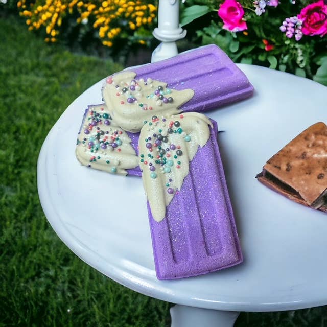 Purple Popsicle Prize Inside Bath Bomb