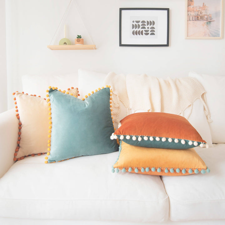 Colibri Pillow