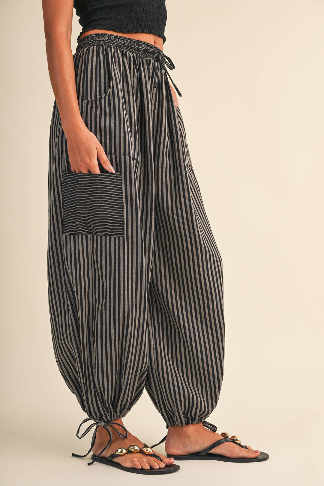 STRIPED DOUBLE GAUZE BALLOON PANTS