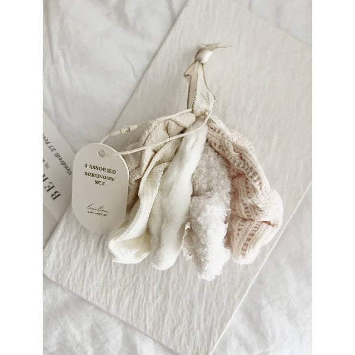 VELVET SOFT SCRUNCHIES SET