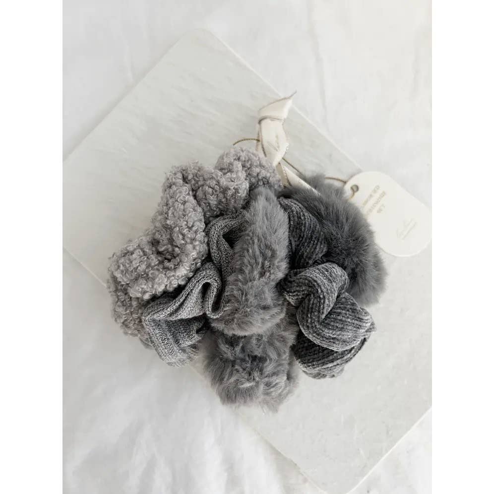 VELVET SOFT SCRUNCHIES SET
