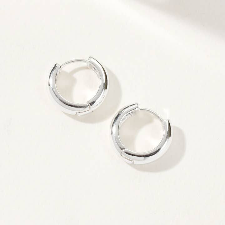 Huggie Hoop Earring- Silver