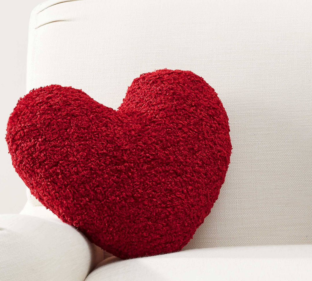 Heart plush throw pillow