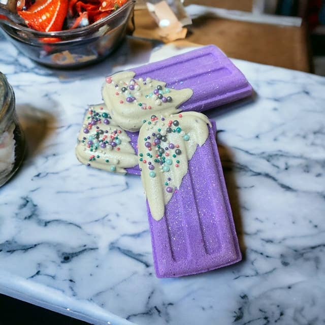 Purple Popsicle Prize Inside Bath Bomb