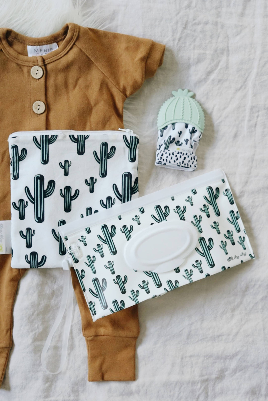 Pouch Reusable Wipes Case: Cactus