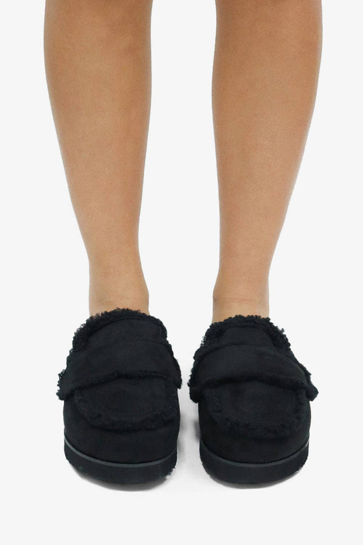 TATUM Slippers
