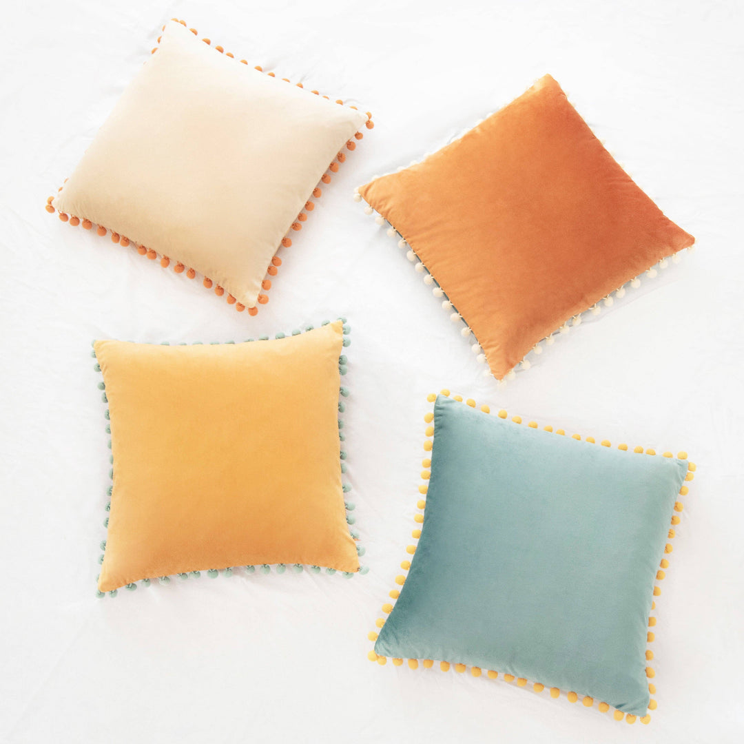 Colibri Pillow