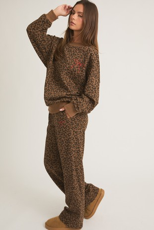 LEOPARD SWEATSHIRT & SWEATPANTS