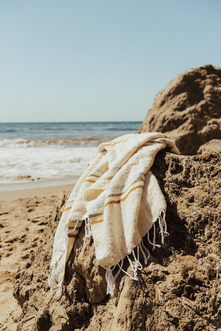 Sunday - SUSTAINABLE RECYCLED THROW BLANKET