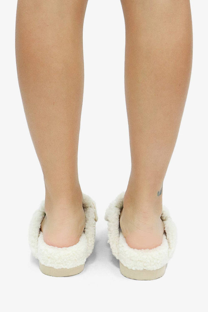 TATUM Slippers