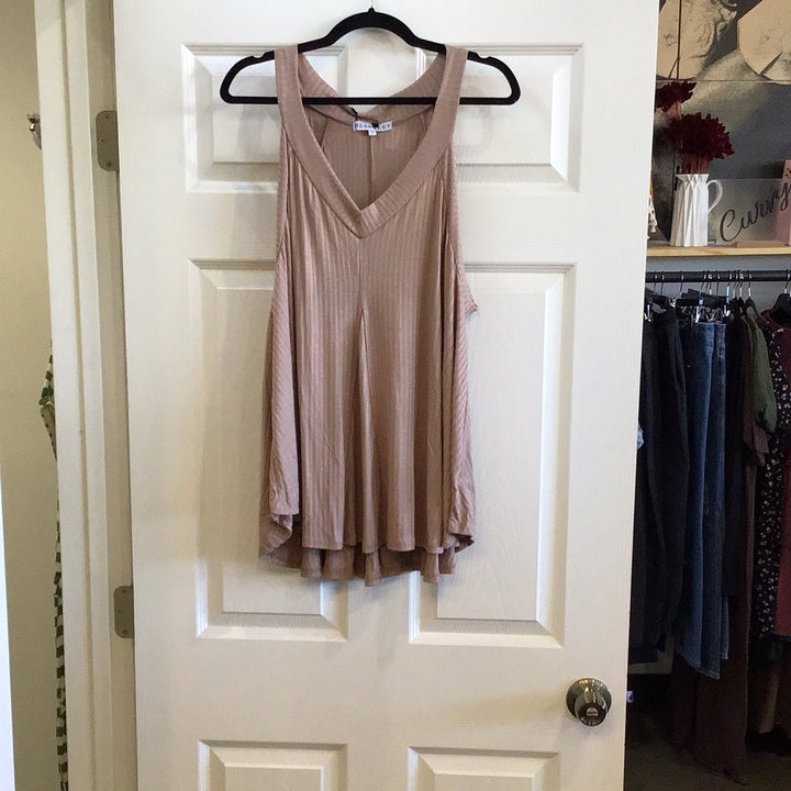 Curvy Ribbed Tank Top