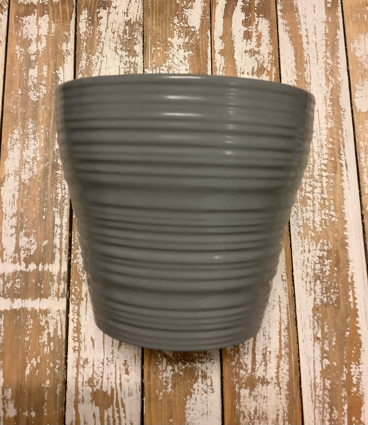 Small plant pots