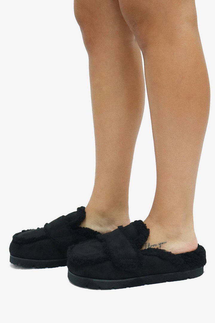 TATUM Slippers