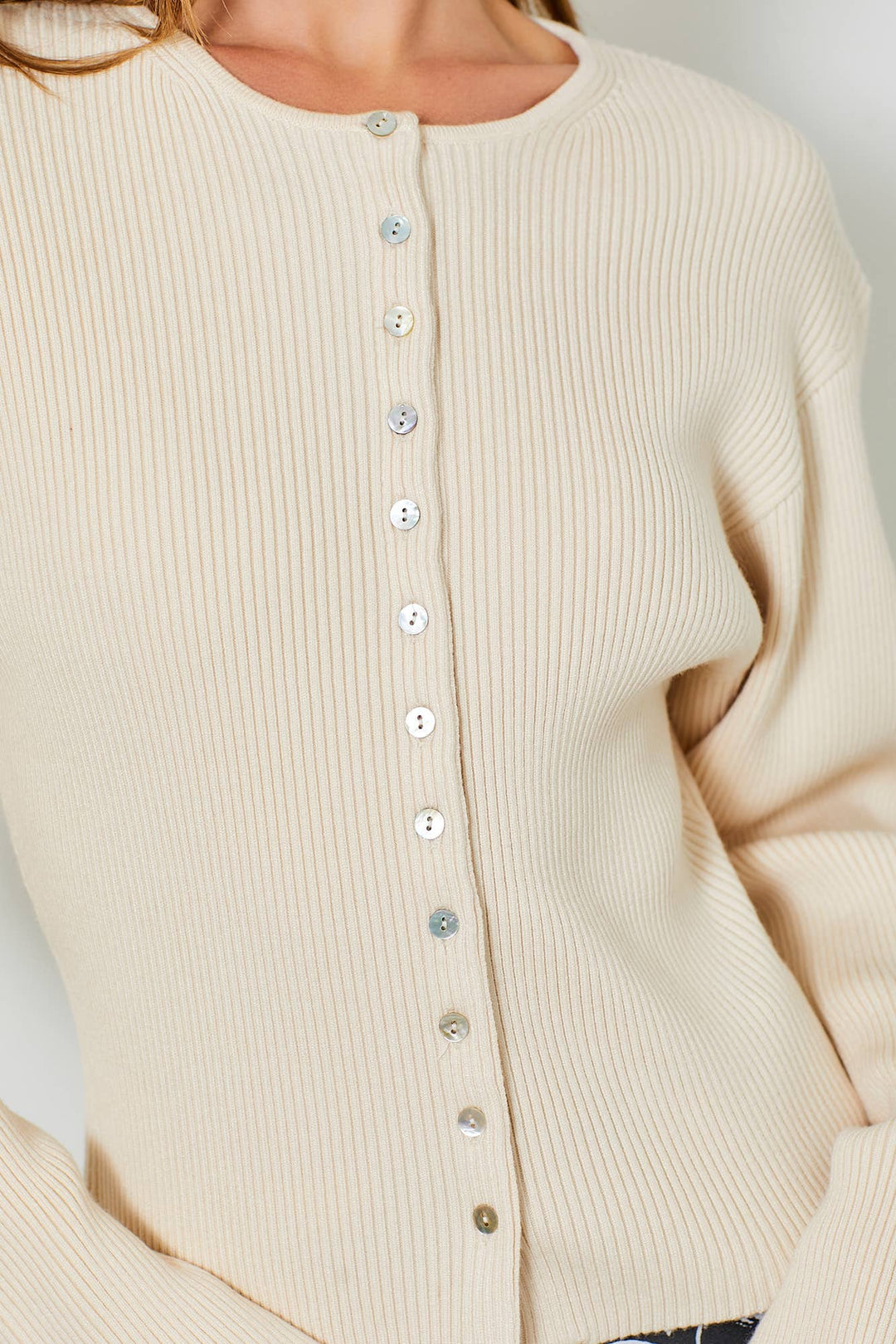 BUTTON RIBBED SWEATER
