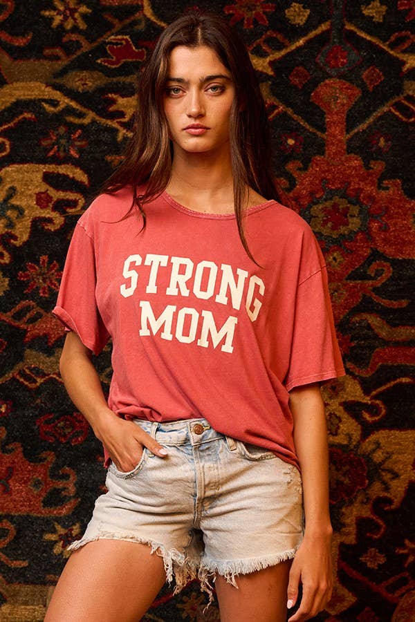 'STRONG MOM' T Shirt