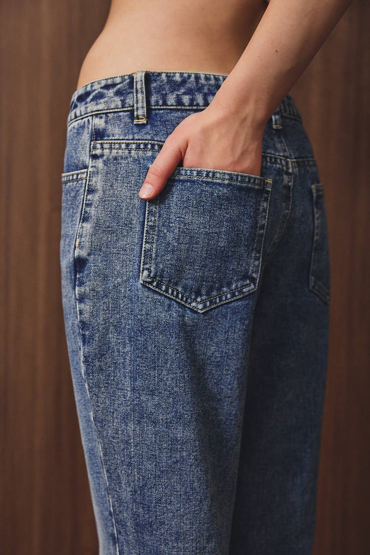 Low rise fare denim jeans