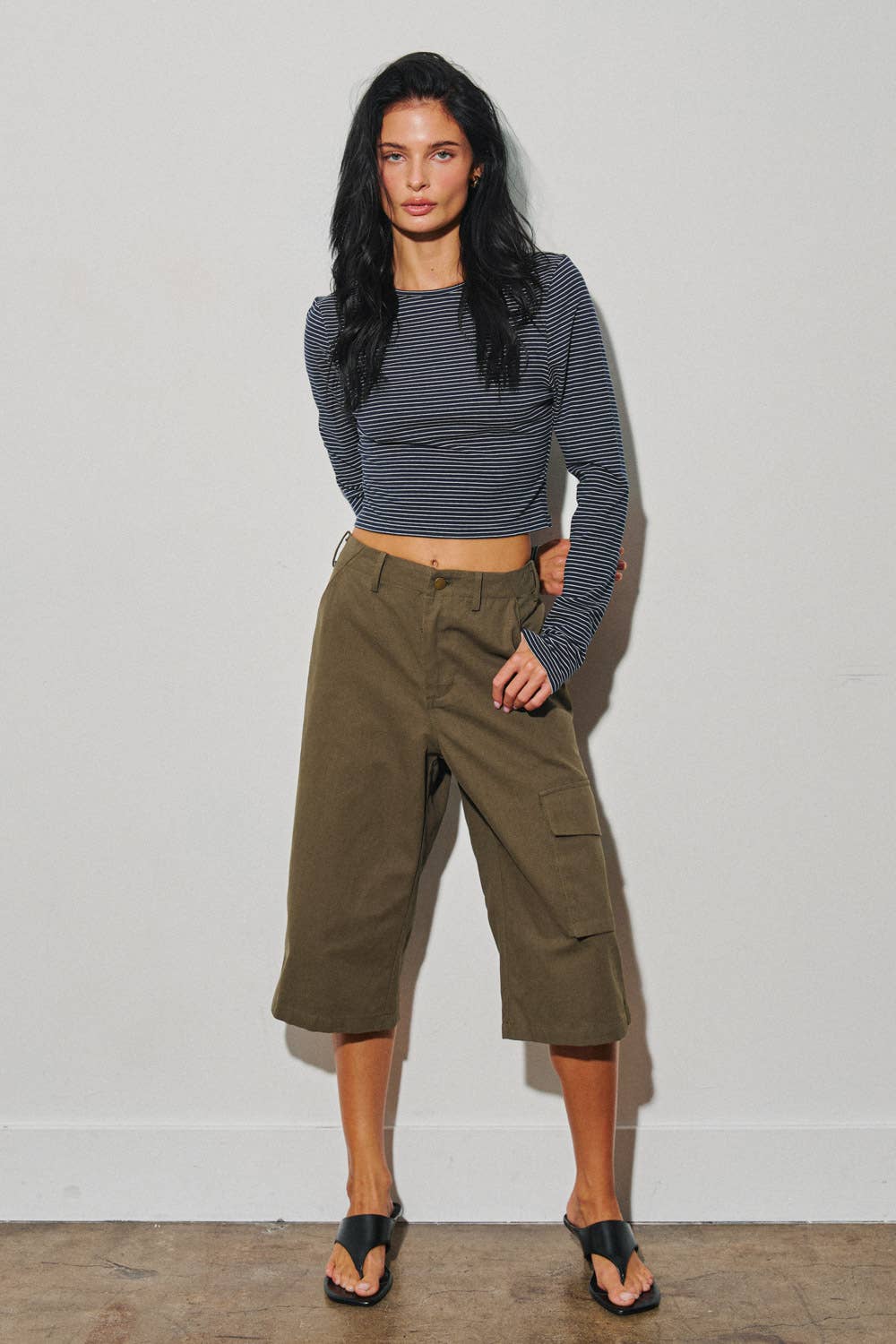 WOVEN BERMUDA CARGO SHORTS