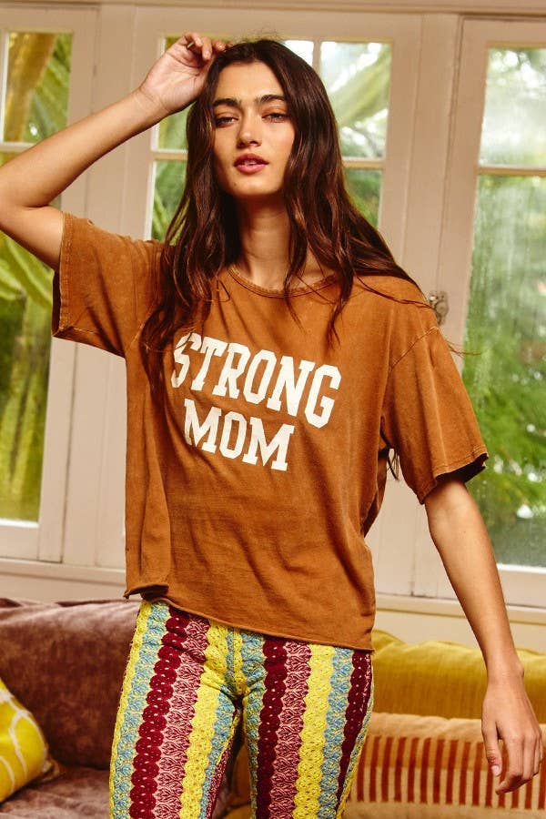 'STRONG MOM' T Shirt