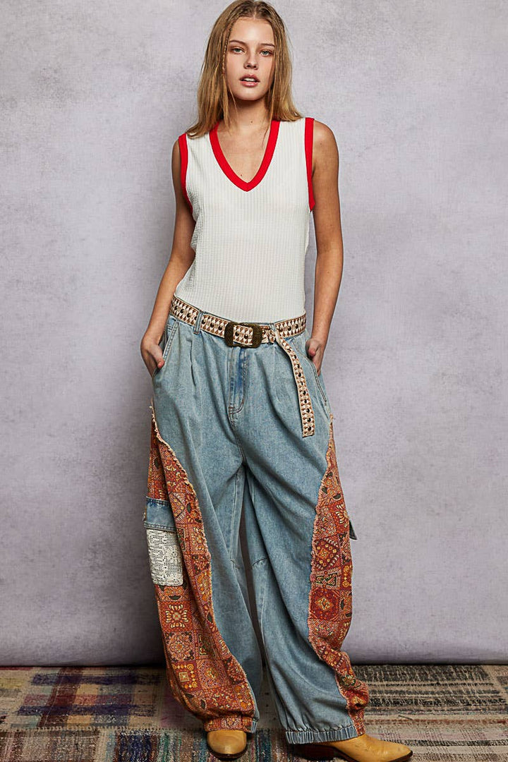 V-neck Sleeveless Contrast Rib Knit Top