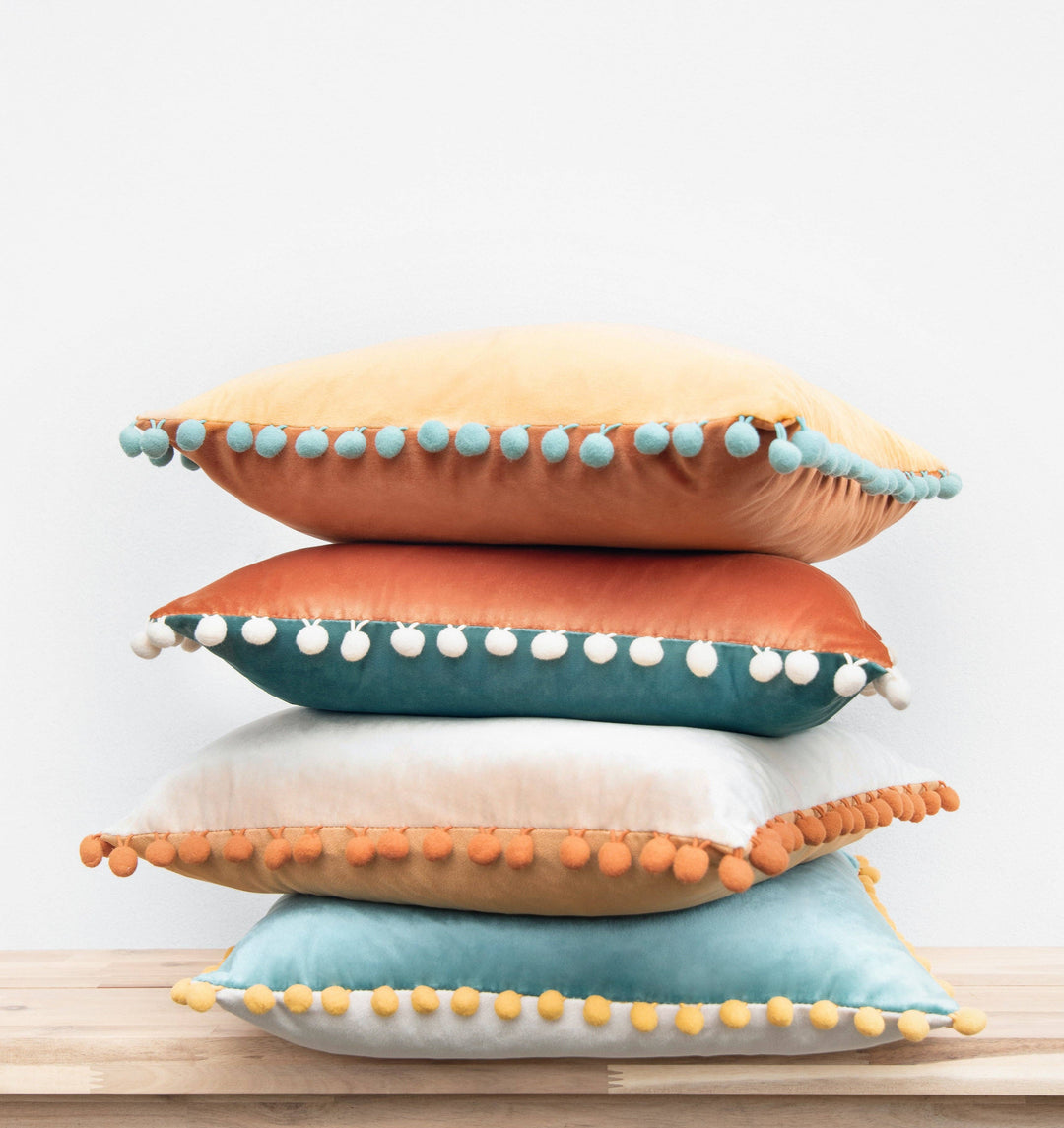 Colibri Pillow