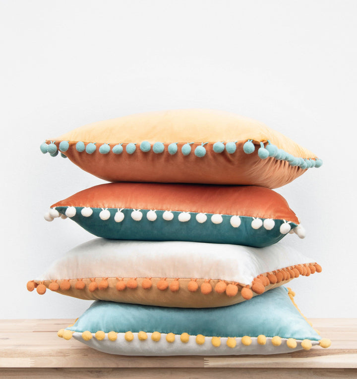 Colibri Pillow