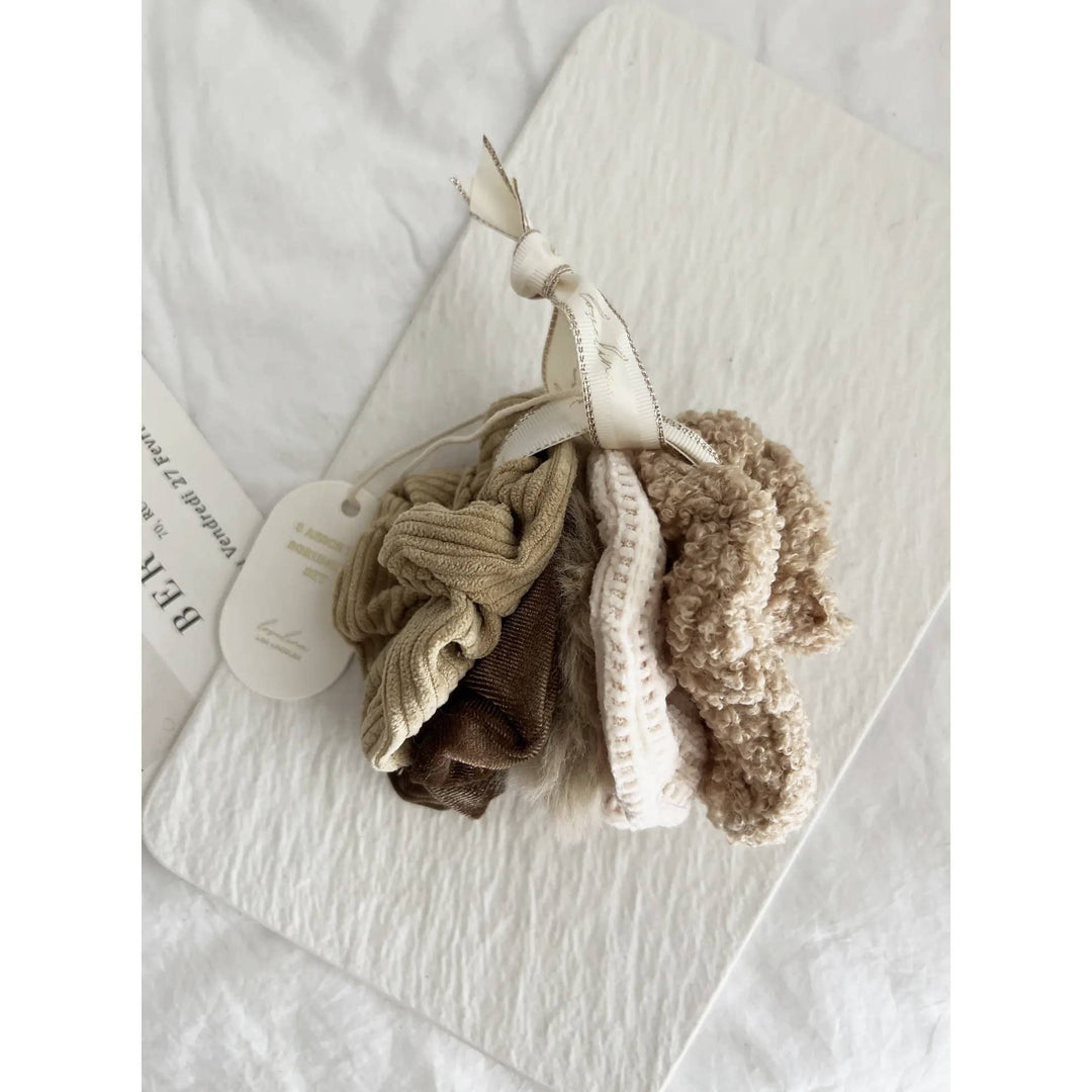 VELVET SOFT SCRUNCHIES SET