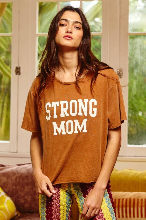'STRONG MOM' T Shirt