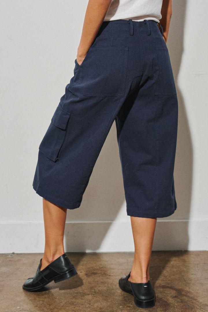 WOVEN BERMUDA CARGO SHORTS