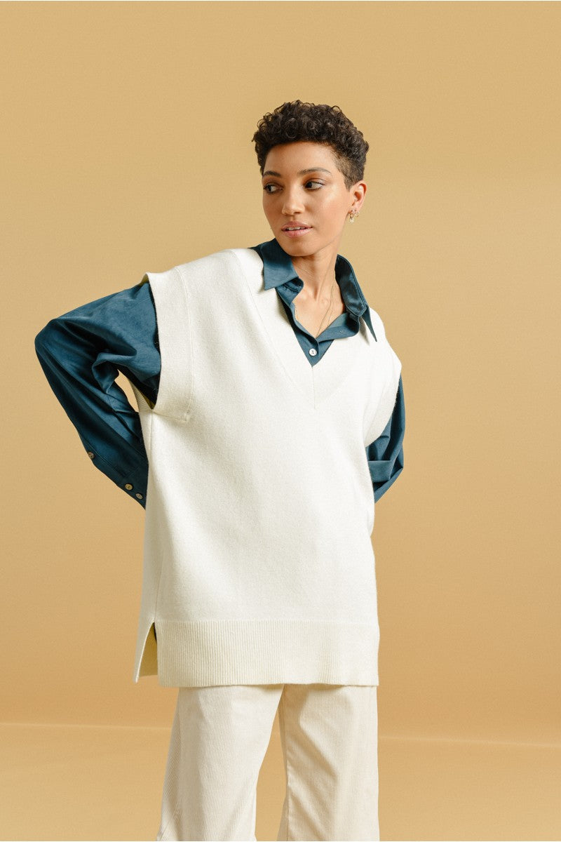 Molly Braken Cream VNeck Knit Sweater Vest