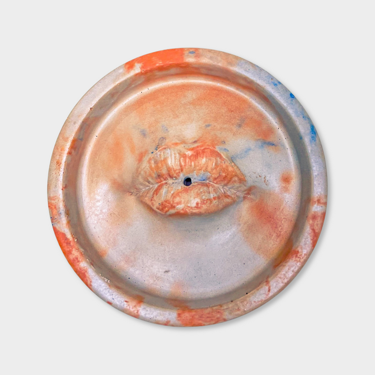 Electric Kiss Me Concrete Incense Burner/Jewelry Tray