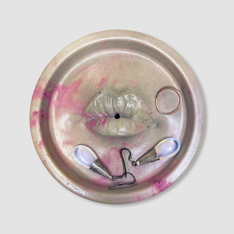 Electric Kiss Me Concrete Incense Burner/Jewelry Tray